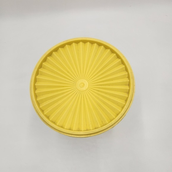Tupperware Yellow Sunburst Servalier Canister # 807 With Lid Storage Container - Picture 3 of 9